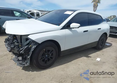 2024 BMW Ix xDrive50 из США, поврежденный, VIN WB523CF01RCR96800